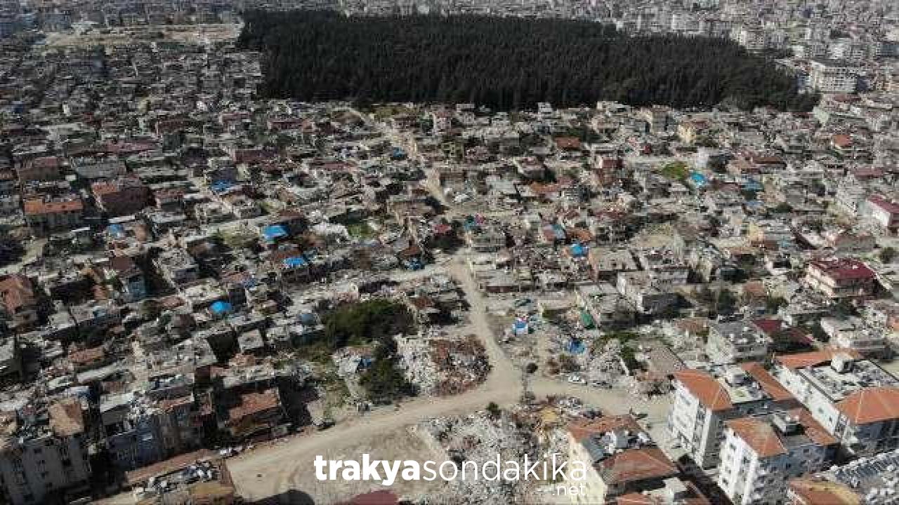 hatayda-emek-mahallesi-sakinleri-kentsel-donusume-chpli-belediye-baskani-karsi-cikti-BjwwO9Zr.jpg