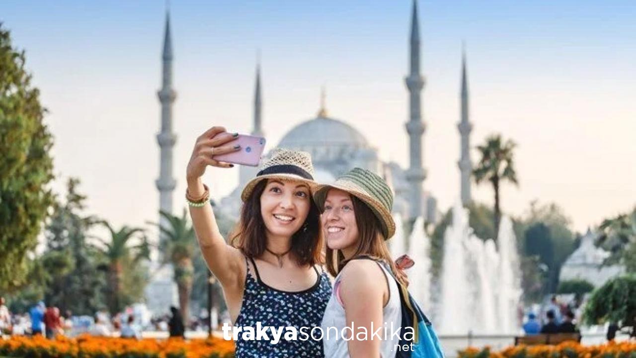 yerli-turist-2022de-114-milyar-lira-harcadi-t6ywn2nO.jpg