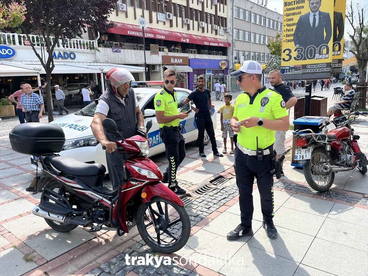 edirnede-saraclar-caddesinde-trafik-denetimi-yapildi-Pav1VdlU.jpg