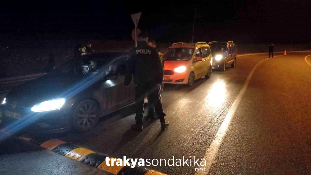 edirnede-genel-asayis-ve-trafik-uygulamasi-gerceklestirildi-BePvzzdj.jpg