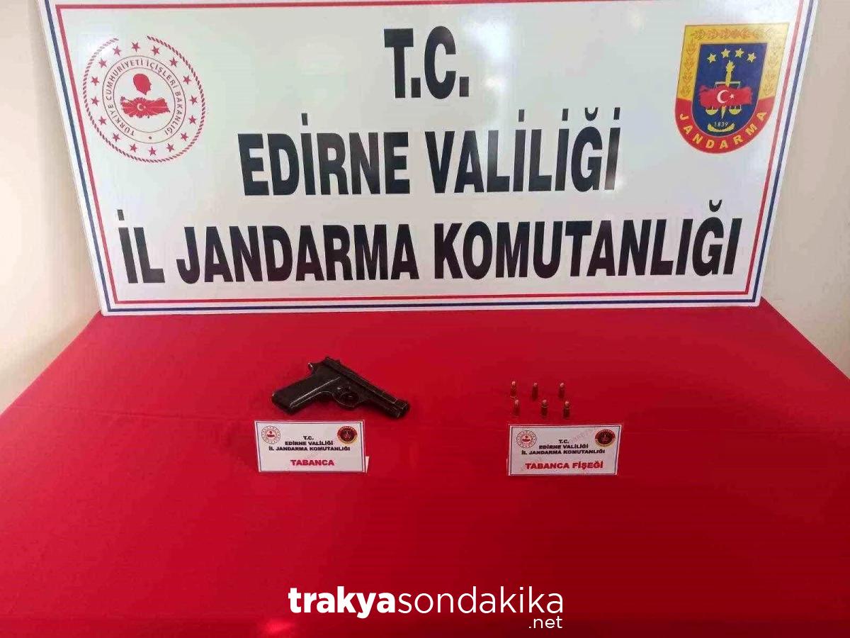 kesanda-yapilan-denetimde-tabanca-ve-fisek-ele-gecirildi-ekuUIFiP.jpg