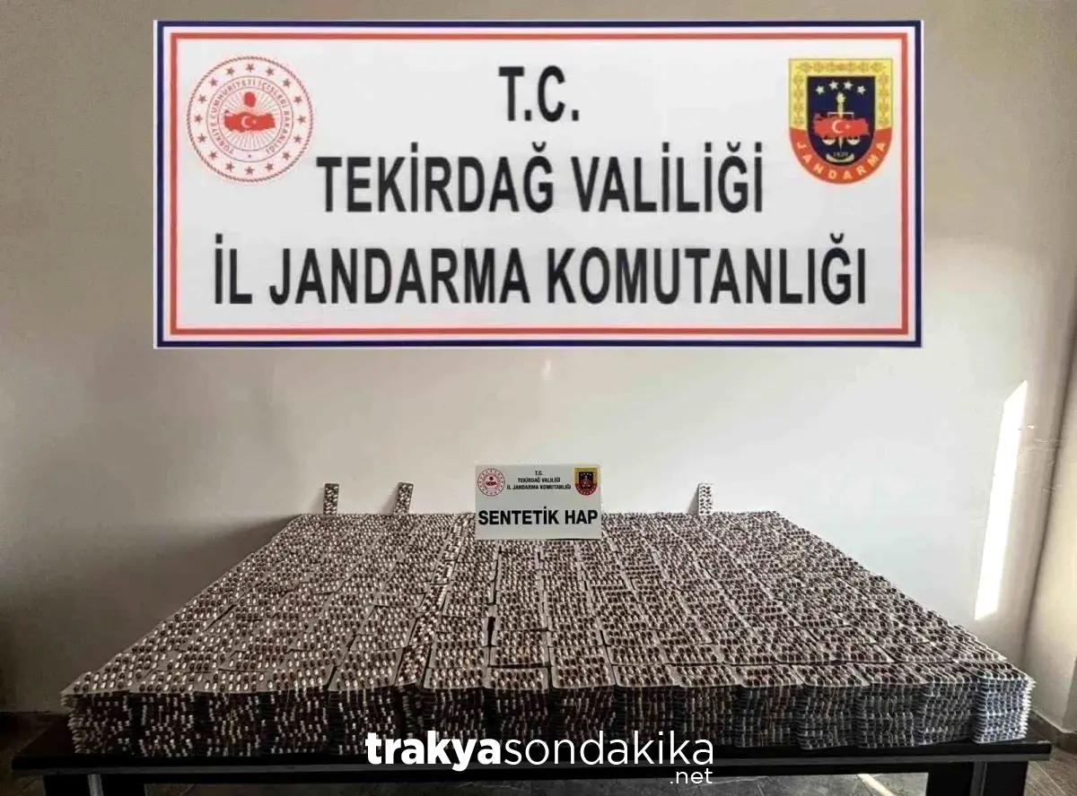 tekirdagda-terk-edilmis-aracta-55-bin-sentetik-ecza-ele-gecirildi-lpJYRB6N.jpg